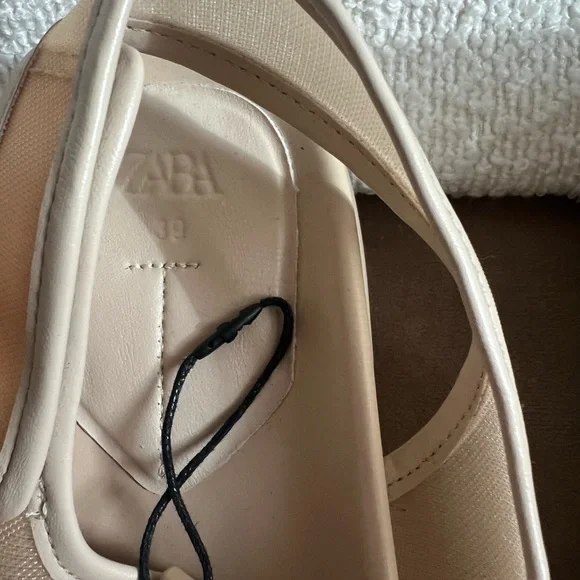 Zara Women’s Beige Double Buckle Slide Sandals - Picture 2 of 3